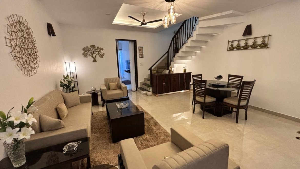 3.5 BHK FULLY FURNISHED