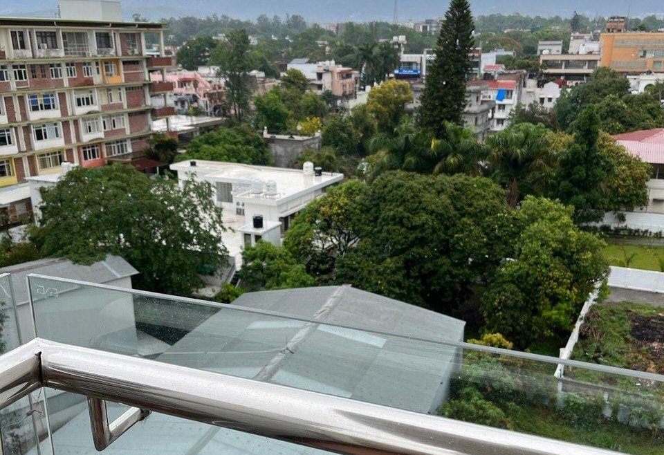 1 BHK / Semi Furnished