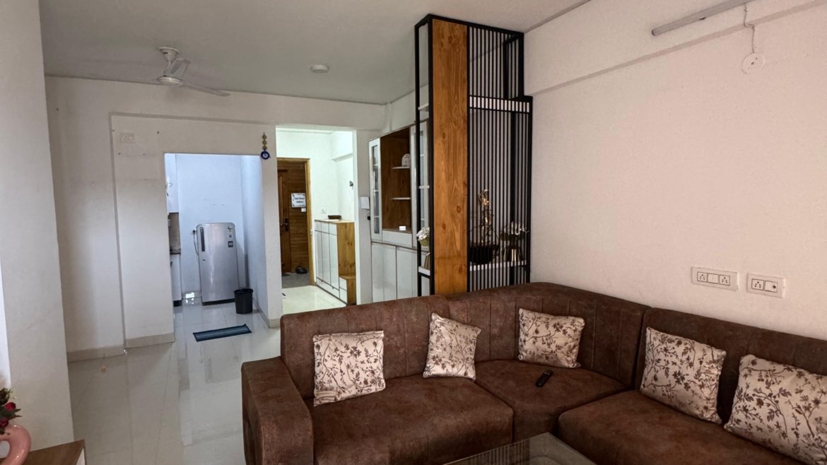 2 BHK / Fully Furnished